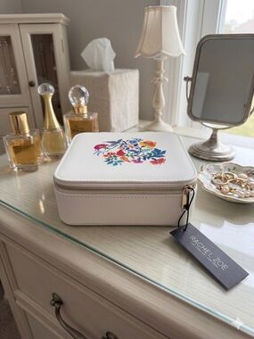 Rachel Zoe White Floral Travel Jewelry Box